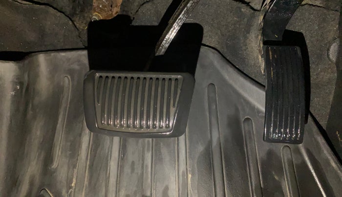 2014 Hyundai Grand i10 ASTA AT 1.2 KAPPA VTVT, CNG, Automatic, 95,515 km, Pedals