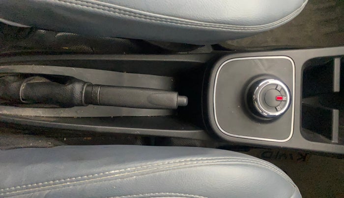 2024 Renault Kwid RXL(O) 1.0L AMT, Petrol, Automatic, 5,470 km, Gear Lever