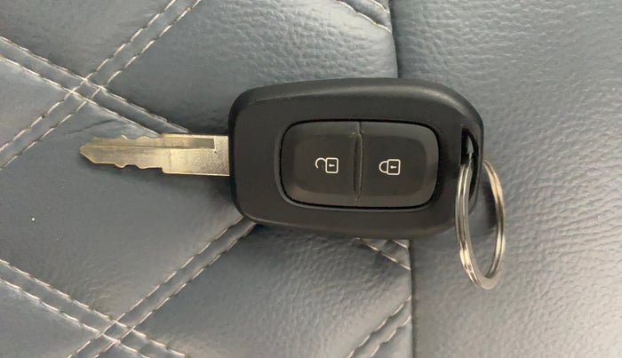 2024 Renault Kwid RXL(O) 1.0L AMT, Petrol, Automatic, 5,470 km, Key Close Up