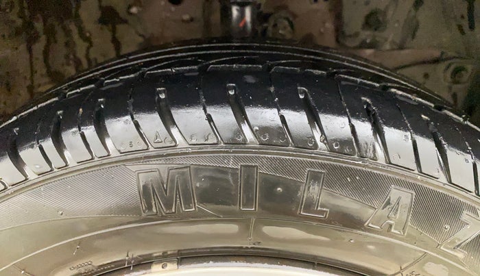 2015 Honda Amaze 1.2L I-VTEC S, Petrol, Manual, 1,25,429 km, Right Front Tyre Tread
