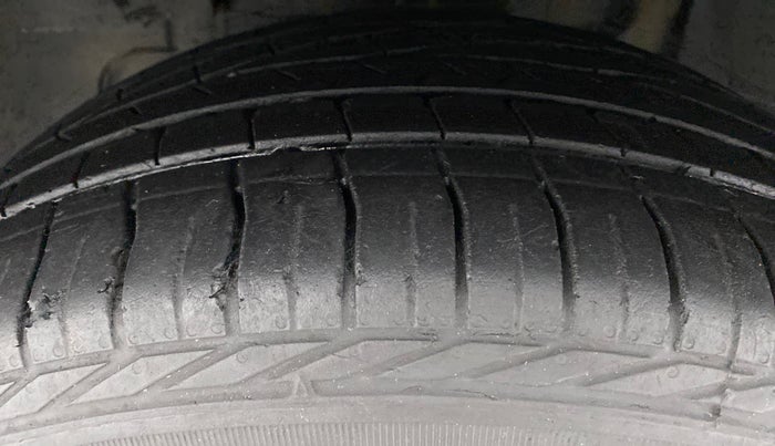 2020 Tata NEXON XZA+ (O) 1.5  RTQ, Diesel, Automatic, 20,051 km, Left Front Tyre Tread