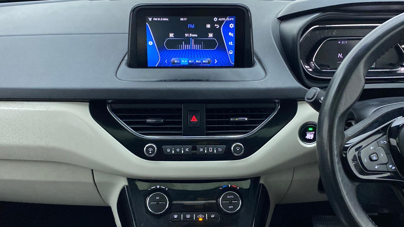 2020 Tata NEXON XZA+ (O) 1.5  RTQ, Diesel, Automatic, 20,051 km, Air Conditioner