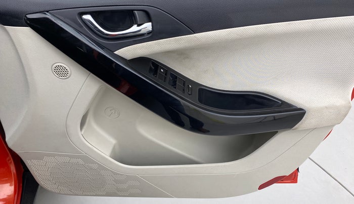 2020 Tata NEXON XZA+ (O) 1.5  RTQ, Diesel, Automatic, 20,051 km, Driver Side Door Panels Control