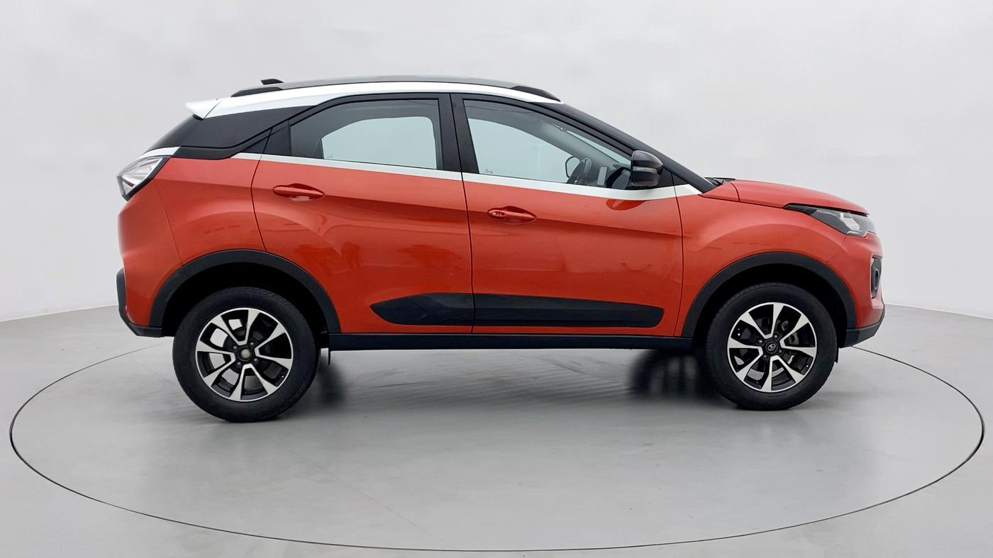 2020 Tata NEXON XZA+ (O) 1.5  RTQ, Diesel, Automatic, 20,051 km, Right Side View