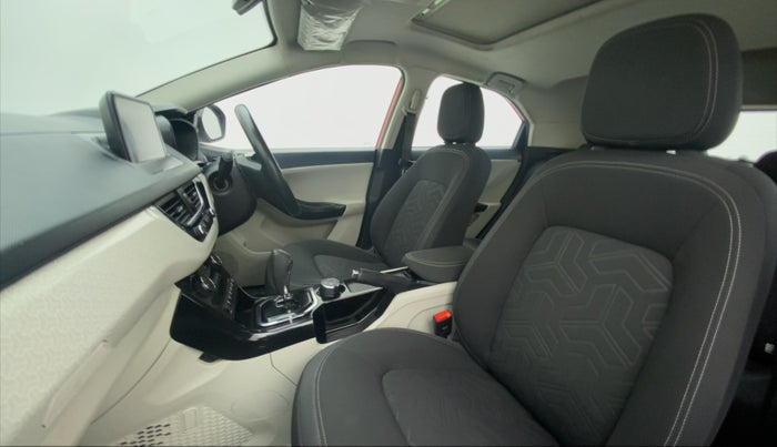 2020 Tata NEXON XZA+ (O) 1.5  RTQ, Diesel, Automatic, 20,051 km, Right Side Front Door Cabin