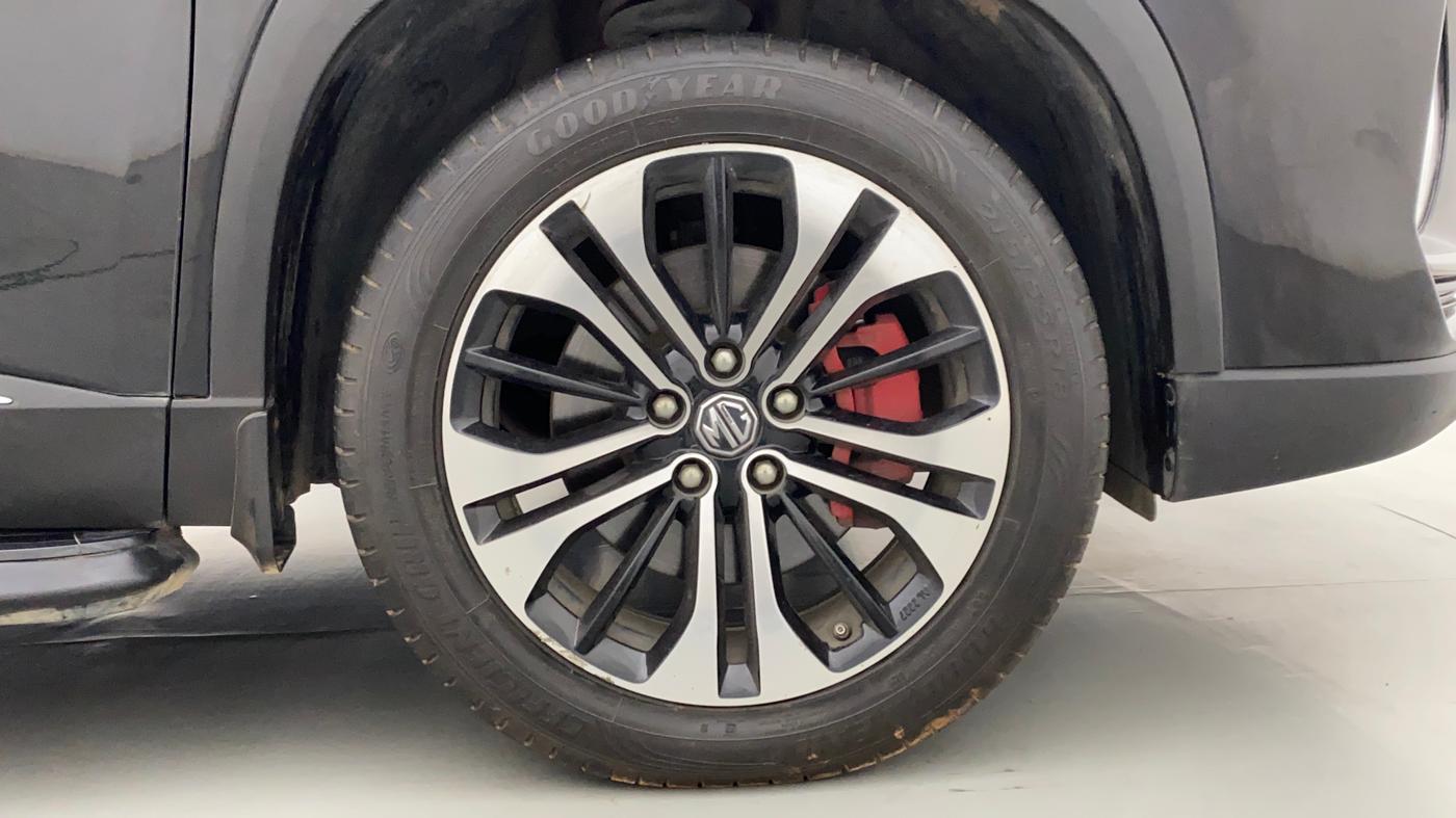 2021 MG HECTOR PLUS SHARP 1.5 PETROL TURBO DCT 6-STR, Petrol, Automatic, 31,138 km, Right Front Wheel