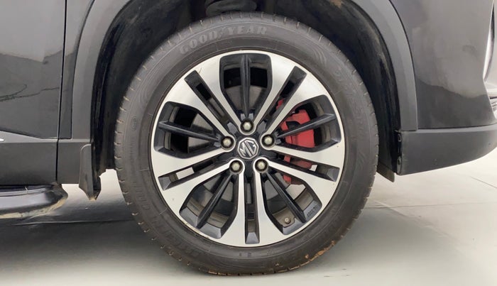 2021 MG HECTOR PLUS SHARP 1.5 PETROL TURBO DCT 6-STR, Petrol, Automatic, 31,138 km, Right Front Wheel