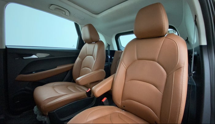 2021 MG HECTOR PLUS SHARP 1.5 PETROL TURBO DCT 6-STR, Petrol, Automatic, 31,138 km, Right Side Rear Door Cabin