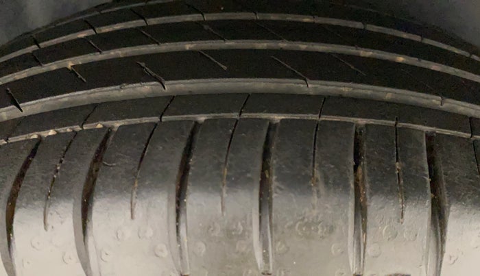 2021 MG HECTOR PLUS SHARP 1.5 PETROL TURBO DCT 6-STR, Petrol, Automatic, 31,138 km, Right Rear Tyre Tread