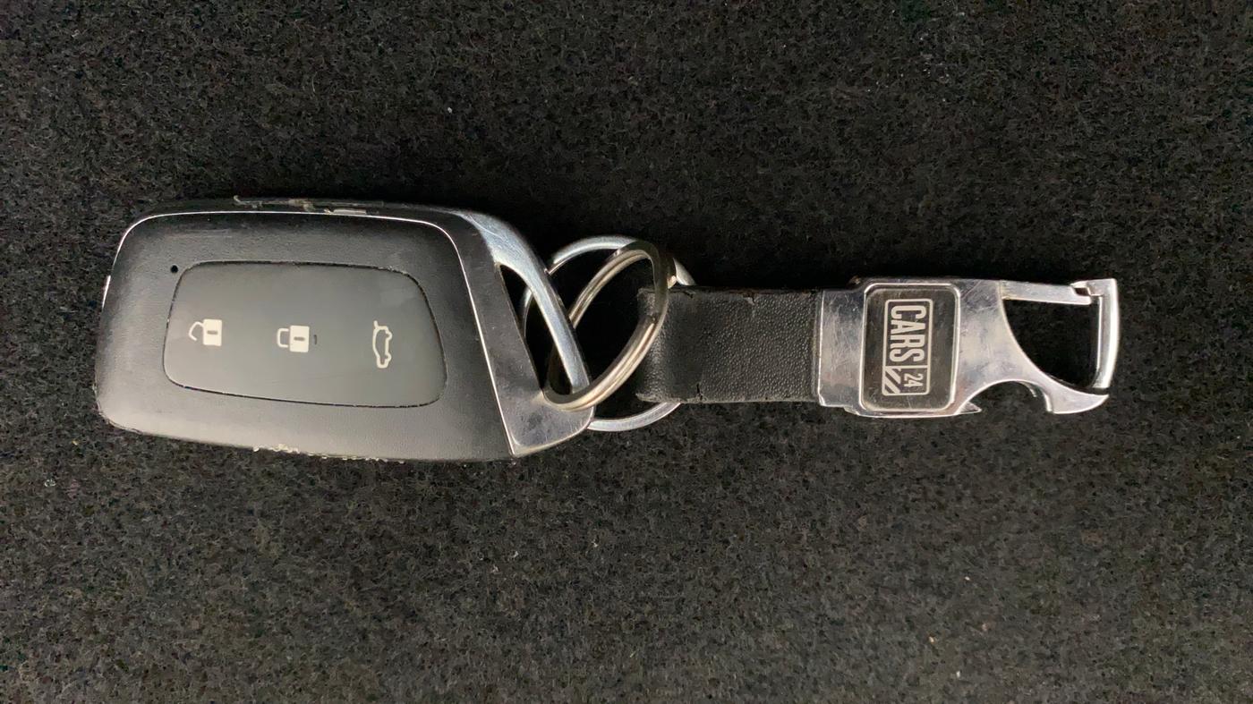 2021 MG HECTOR PLUS SHARP 1.5 PETROL TURBO DCT 6-STR, Petrol, Automatic, 31,138 km, Key Close Up