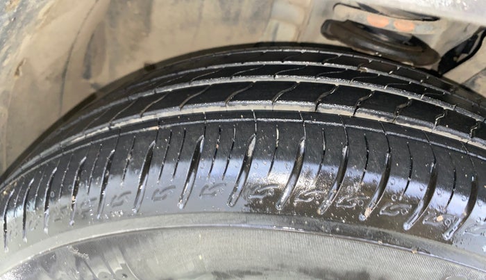 2022 Nissan MAGNITE XV PREMIUM TURBO (O), Petrol, Manual, 30,581 km, Left Front Tyre Tread