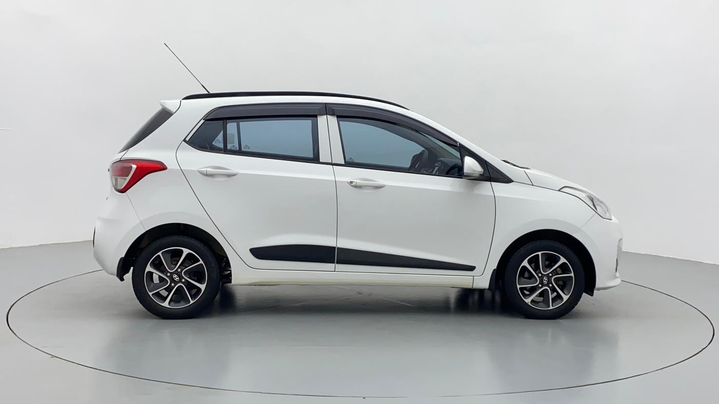 2017 Hyundai Grand i10 SPORTZ (O) 1.2 AT VTVT, Petrol, Automatic, 79,360 km, Right Side View