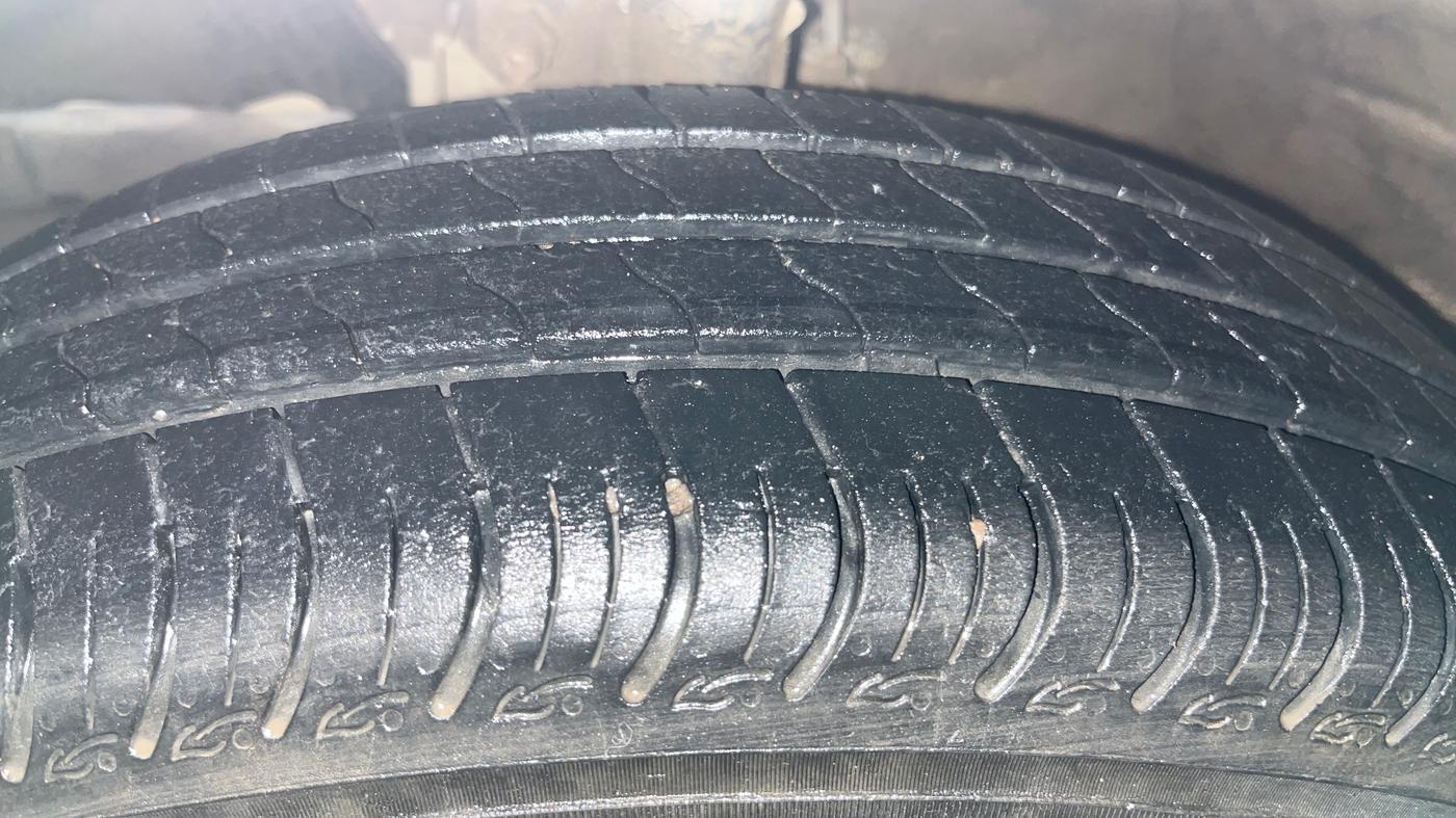 2023 Maruti New Wagon-R VXI CNG 1.0, CNG, Manual, 27,733 km, Left Front Tyre Tread