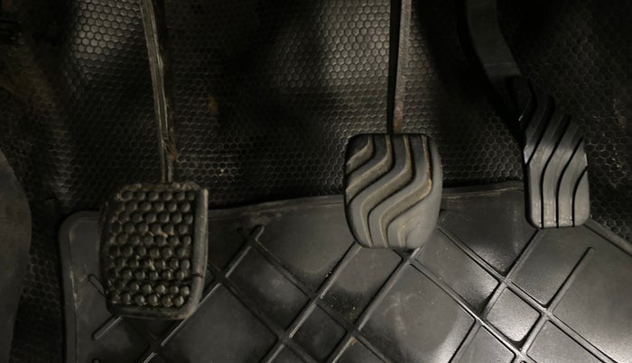 2016 Renault Kwid RXT 0.8, Petrol, Manual, 56,130 km, Pedals