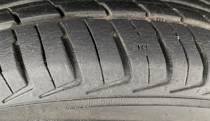 2016 Renault Kwid RXT 0.8, Petrol, Manual, 56,130 km, Left Rear Tyre Tread