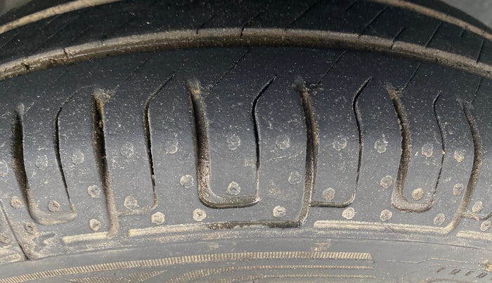 2016 Renault Kwid RXT 0.8, Petrol, Manual, 56,130 km, Right Front Tyre Tread