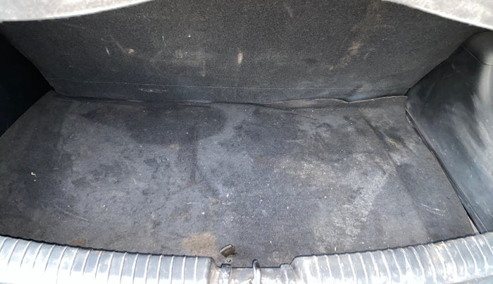 2016 Hyundai Grand i10 ASTA 1.2 KAPPA VTVT, Petrol, Manual, 79,453 km, Boot Inside