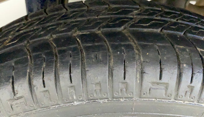 2013 Maruti Alto 800 LXI, Petrol, Manual, 31,901 km, Right Rear Tyre Tread