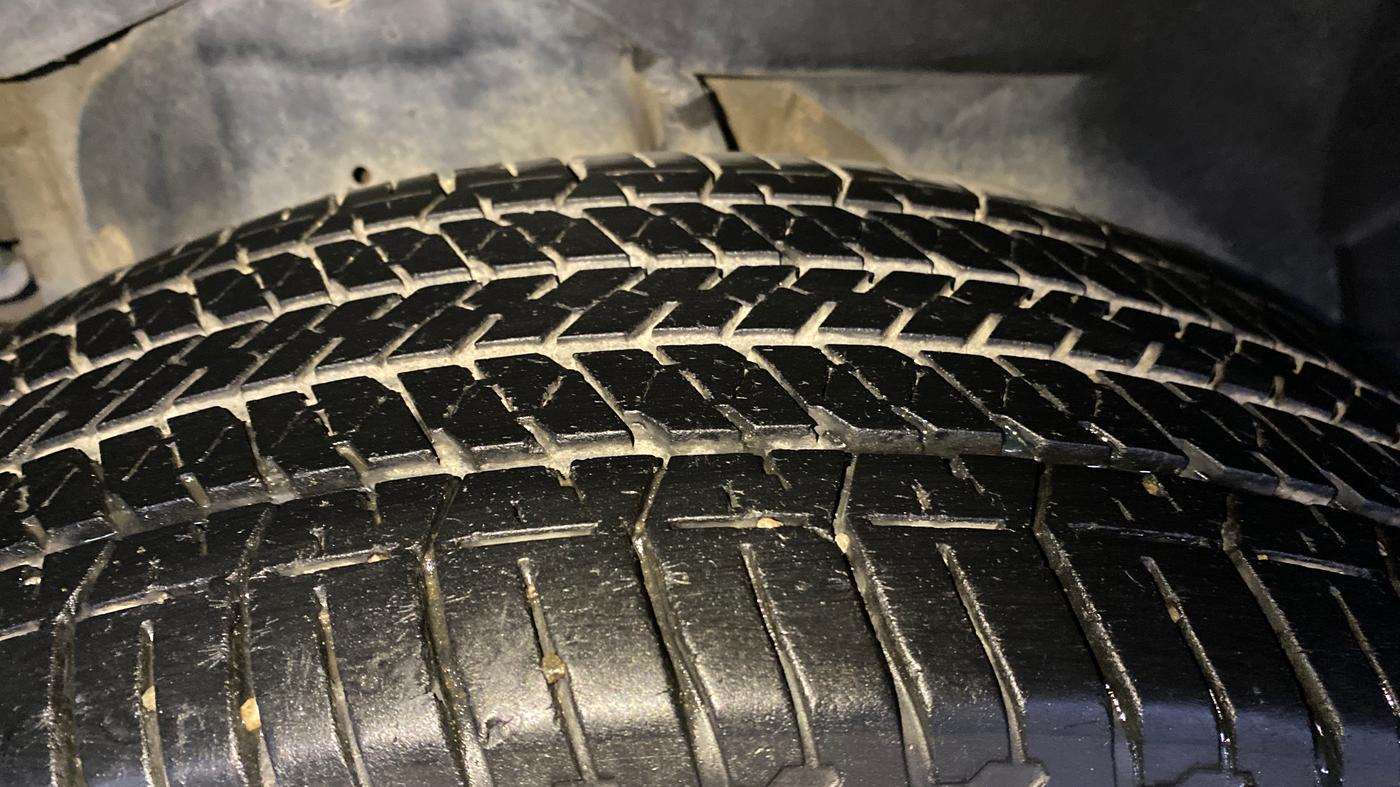 2017 Mahindra XUV500 W9 AT, Diesel, Automatic, 86,602 km, Right Rear Tyre Tread