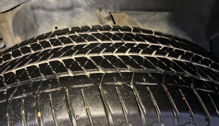 2017 Mahindra XUV500 W9 AT, Diesel, Automatic, 86,529 km, Right Rear Tyre Tread