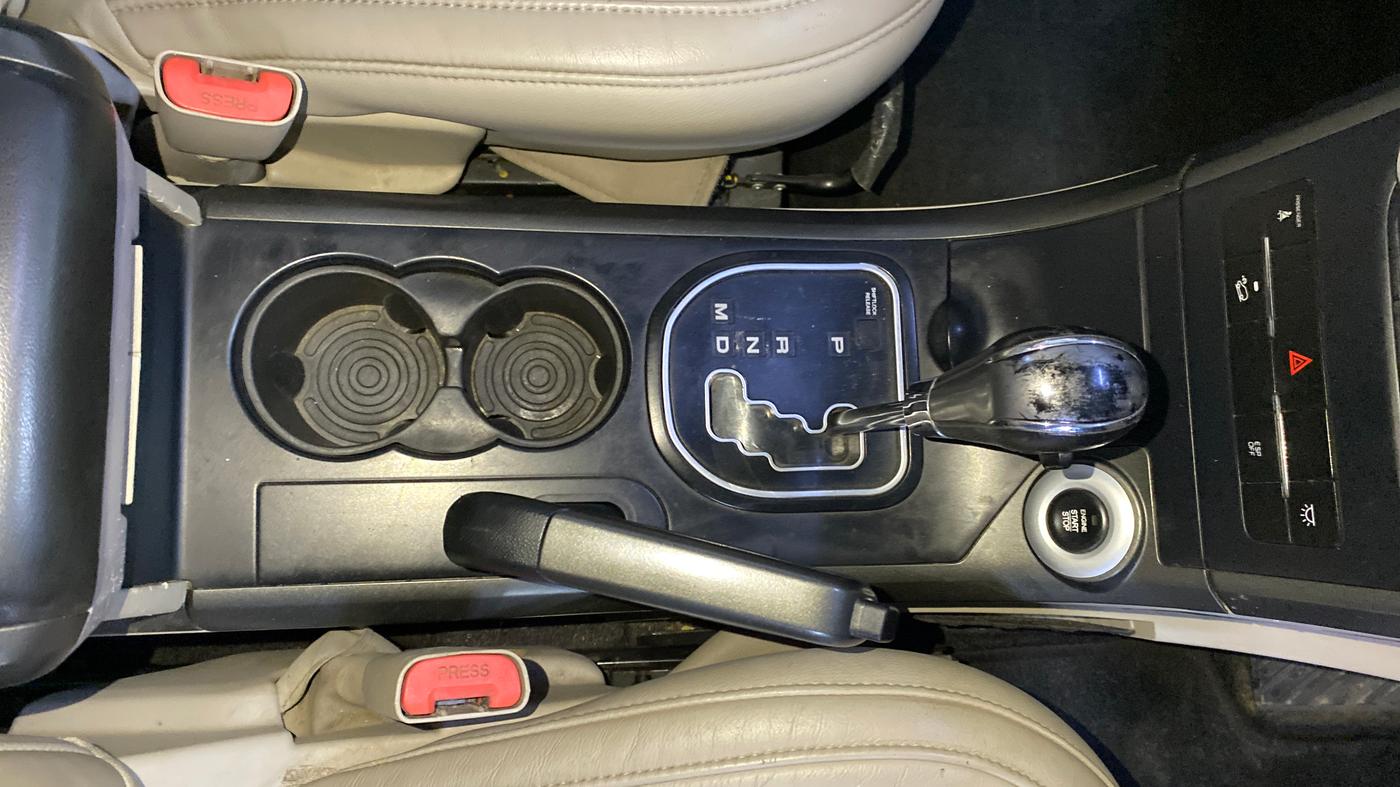 2017 Mahindra XUV500 W9 AT, Diesel, Automatic, 86,602 km, Gear Lever