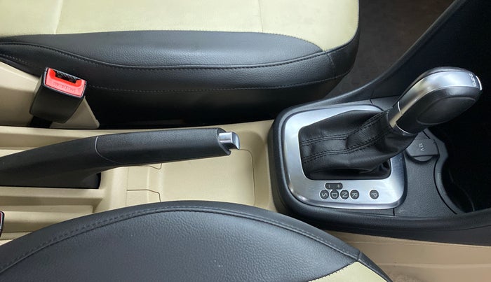 2018 Volkswagen Ameo HIGHLINE DSG 1.5 DIESEL , Diesel, Automatic, 84,395 km, Gear Lever