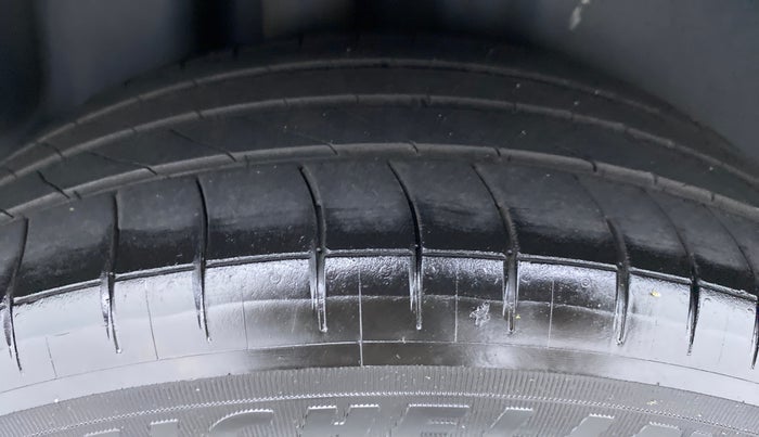 2018 Volkswagen Ameo HIGHLINE DSG 1.5 DIESEL , Diesel, Automatic, 84,395 km, Right Rear Tyre Tread