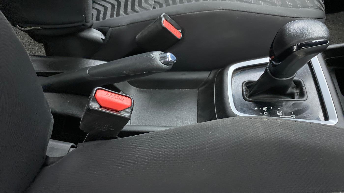 2018 Maruti Swift ZXI PLUS AMT, Petrol, Automatic, 30,563 km, Gear Lever