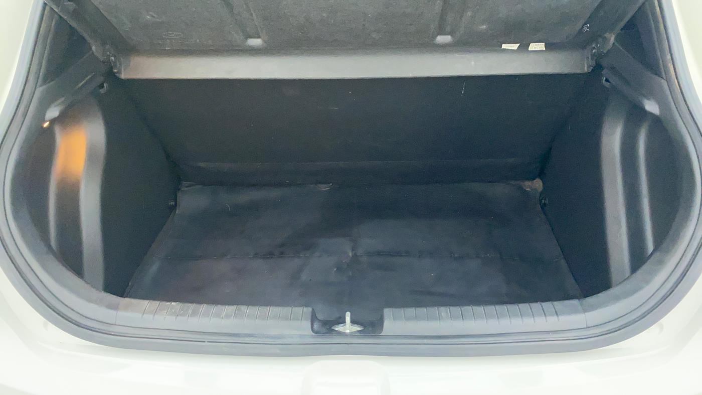 2015 Hyundai i20 Active 1.2 S, Petrol, Manual, 61,161 km, Boot Inside View