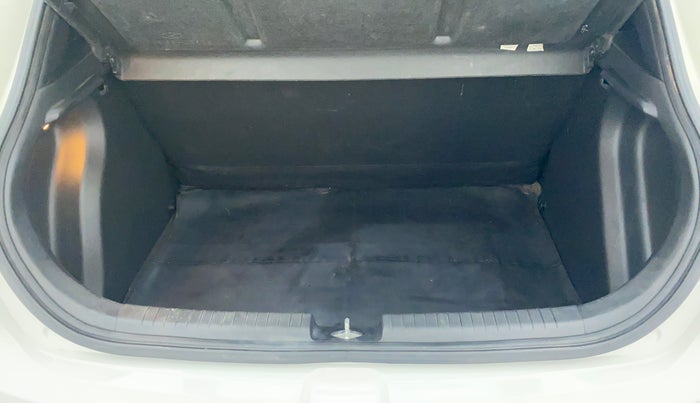 2015 Hyundai i20 Active 1.2 S, Petrol, Manual, 61,161 km, Boot Inside View