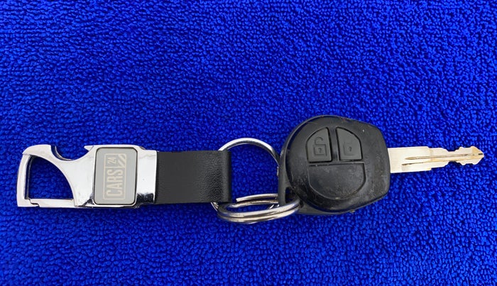 2013 Maruti Swift Dzire VDI, Diesel, Manual, 66,408 km, Key Close Up