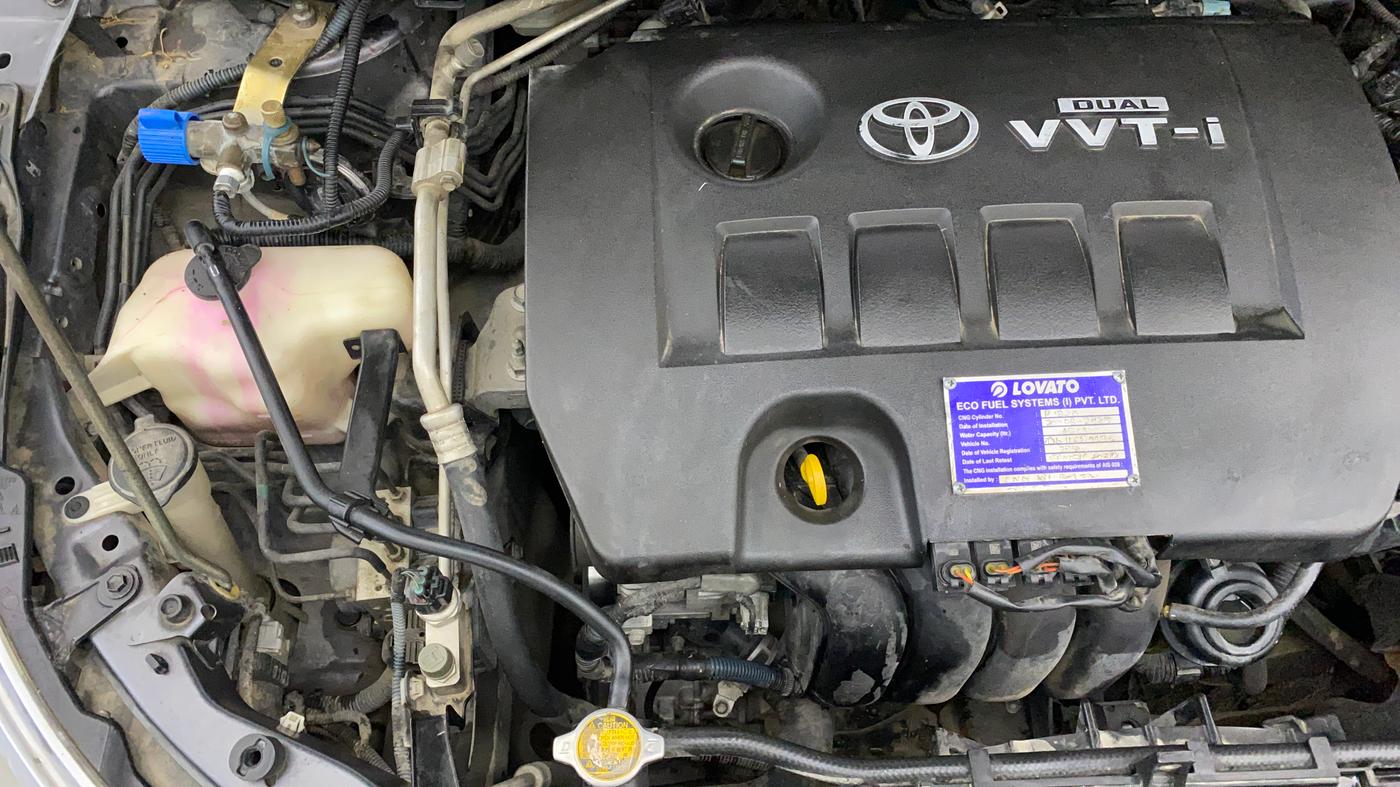 2016 Toyota Corolla Altis VL CVT PETROL, CNG, Automatic, 1,11,426 km, Engine View - Right