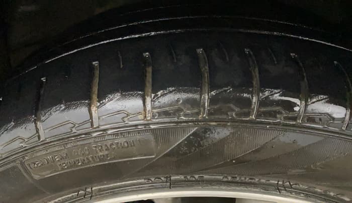 2016 Toyota Corolla Altis VL CVT PETROL, CNG, Automatic, 1,11,426 km, Left Front Tyre Tread
