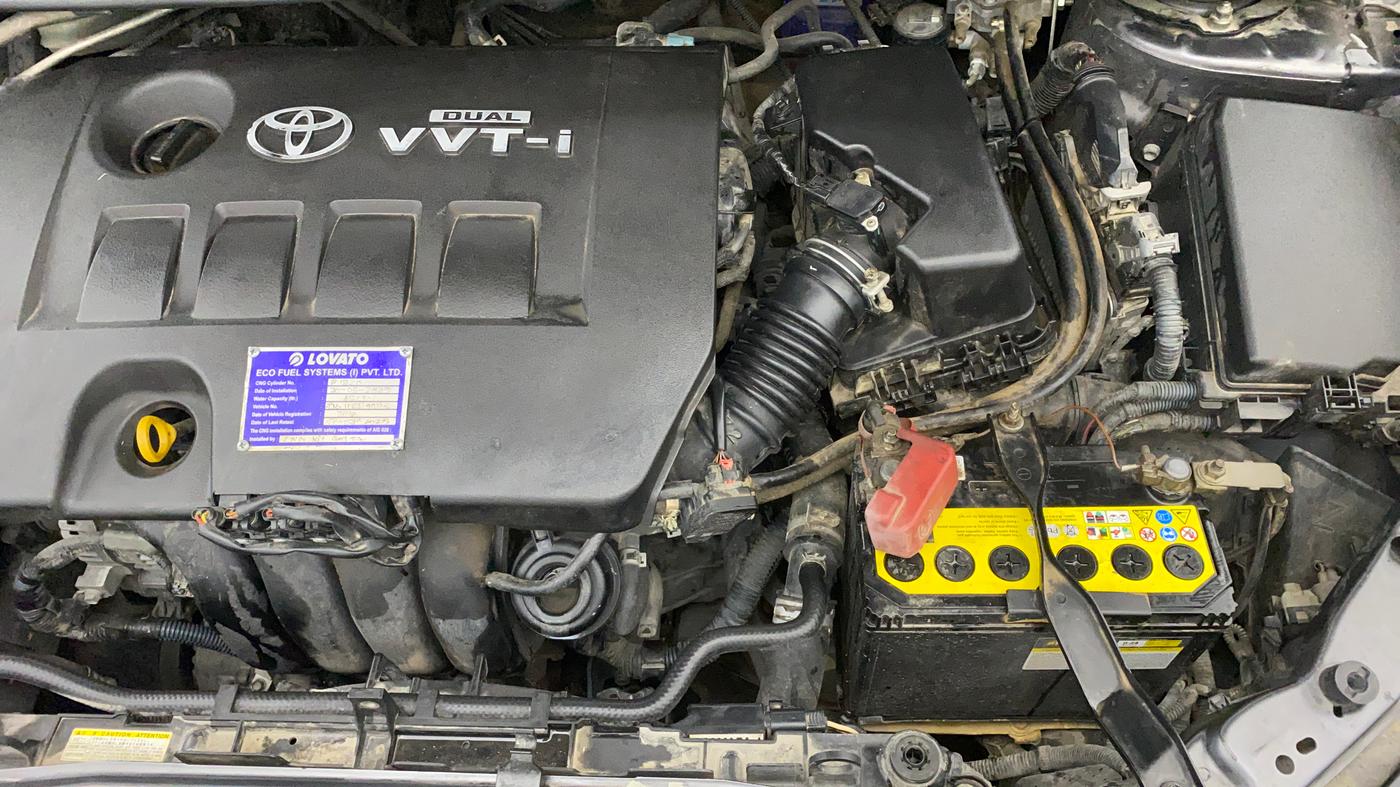2016 Toyota Corolla Altis VL CVT PETROL, CNG, Automatic, 1,11,426 km, Engine View - Left