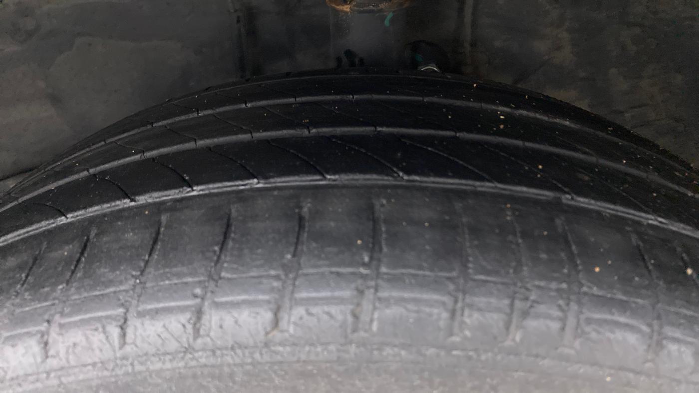 2014 Toyota Corolla Altis GL, Petrol, Manual, 88,767 km, Left Front Tyre Tread