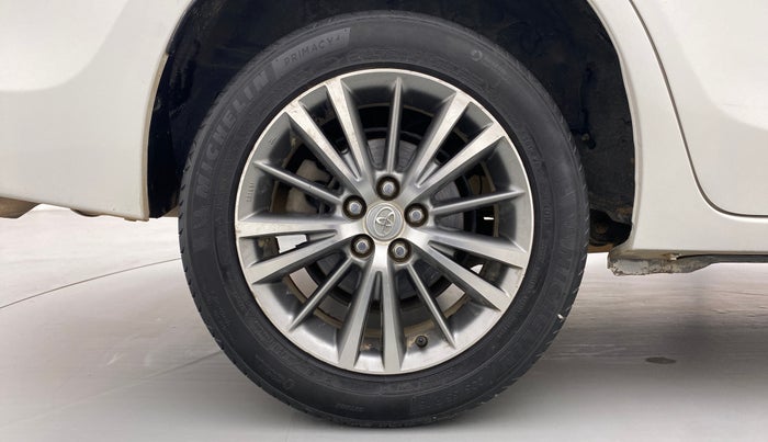 2014 Toyota Corolla Altis GL, Petrol, Manual, 88,767 km, Right Rear Wheel