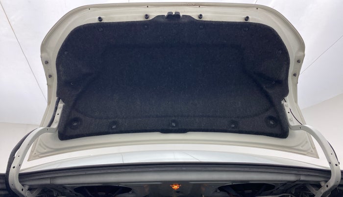 2014 Toyota Corolla Altis GL, Petrol, Manual, 88,767 km, Boot Door Open