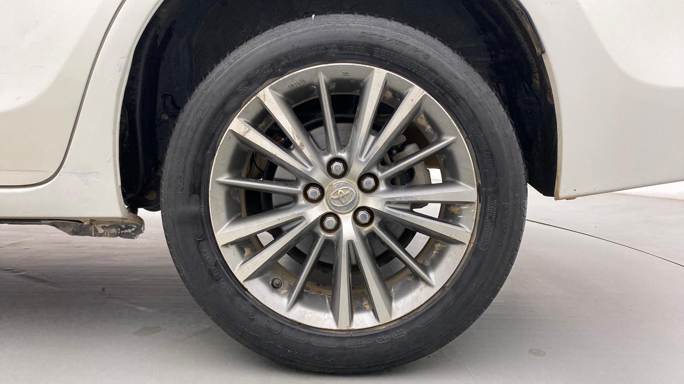 2014 Toyota Corolla Altis GL, Petrol, Manual, 88,767 km, Left Rear Wheel