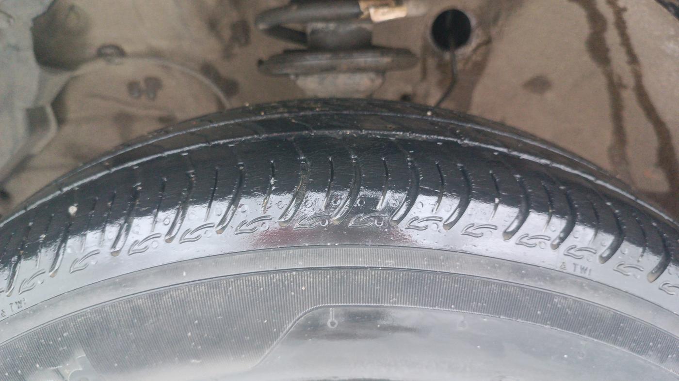 2021 Maruti S PRESSO VXI PLUS AMT, Petrol, Automatic, 36,645 km, Left Front Tyre Tread