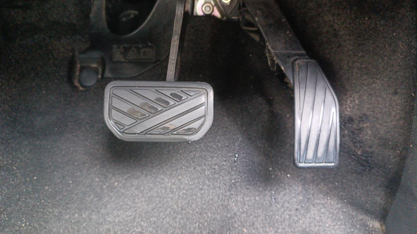 2021 Maruti S PRESSO VXI PLUS AMT, Petrol, Automatic, 36,645 km, Pedals