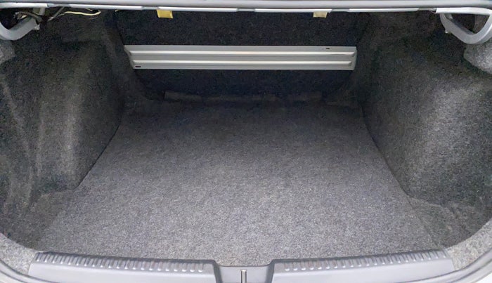 2017 Volkswagen Vento HIGHLINE TDI AT, Diesel, Automatic, 57,986 km, Boot Inside