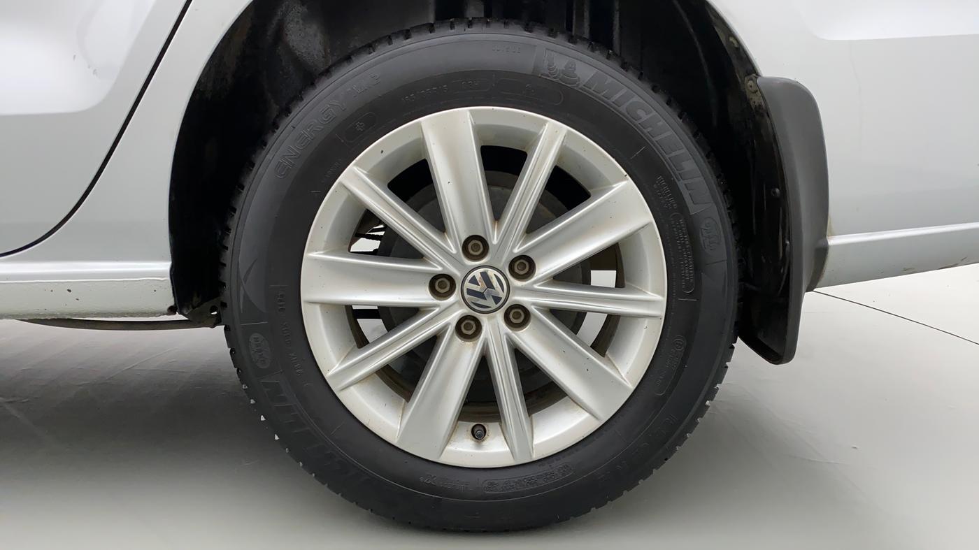 2017 Volkswagen Vento HIGHLINE TDI AT, Diesel, Automatic, 57,986 km, Left Rear Wheel