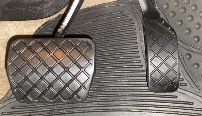 2017 Volkswagen Vento HIGHLINE TDI AT, Diesel, Automatic, 57,986 km, Pedals