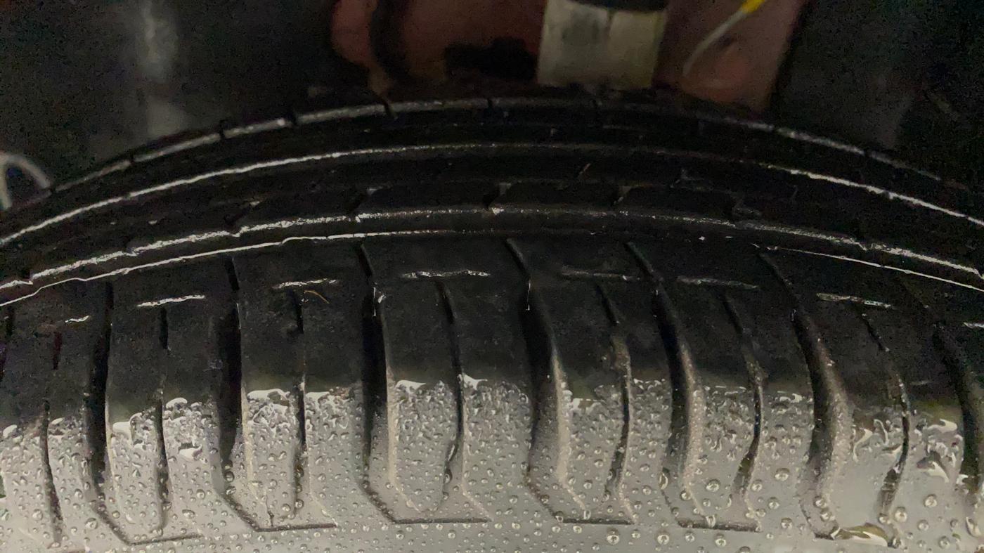 2022 Tata ALTROZ XE PETROL, Petrol, Manual, 11,240 km, Left Front Tyre Tread