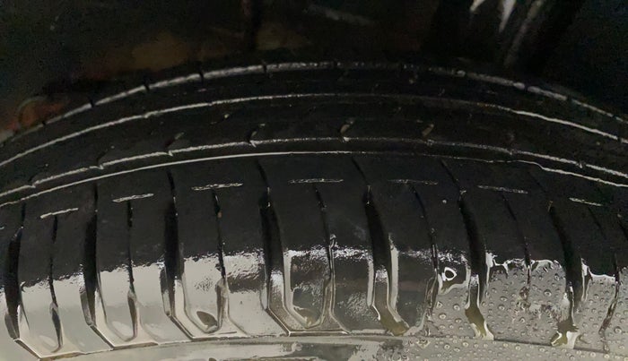 2022 Tata ALTROZ XE PETROL, Petrol, Manual, 11,240 km, Left Rear Tyre Tread
