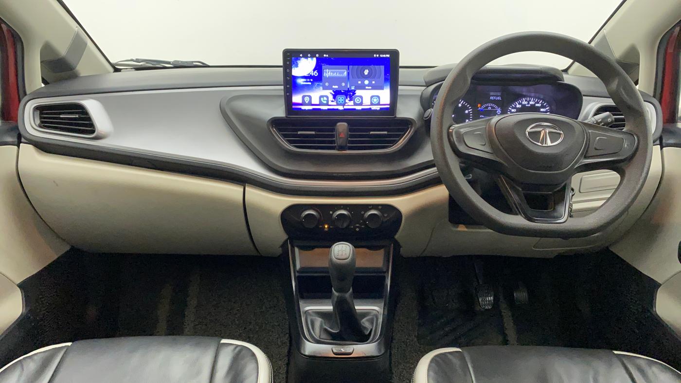 2022 Tata ALTROZ XE PETROL, Petrol, Manual, 11,240 km, Dashboard