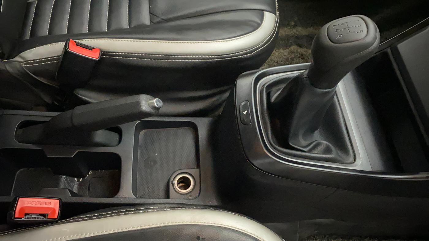 2022 Tata ALTROZ XE PETROL, Petrol, Manual, 11,240 km, Gear Lever