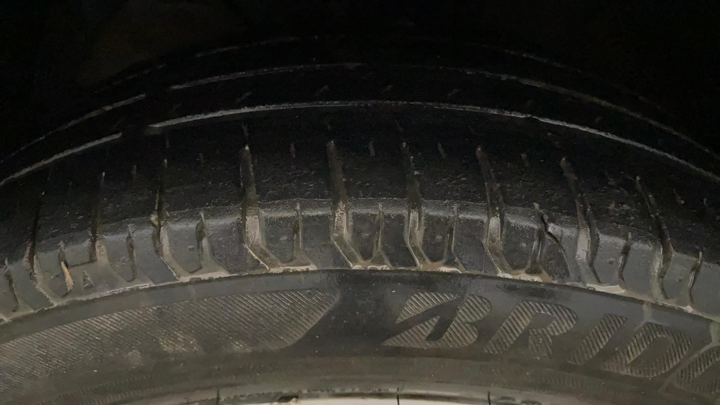 2016 Maruti Baleno SIGMA PETROL 1.2, Petrol, Manual, 76,340 km, Left Front Tyre Tread
