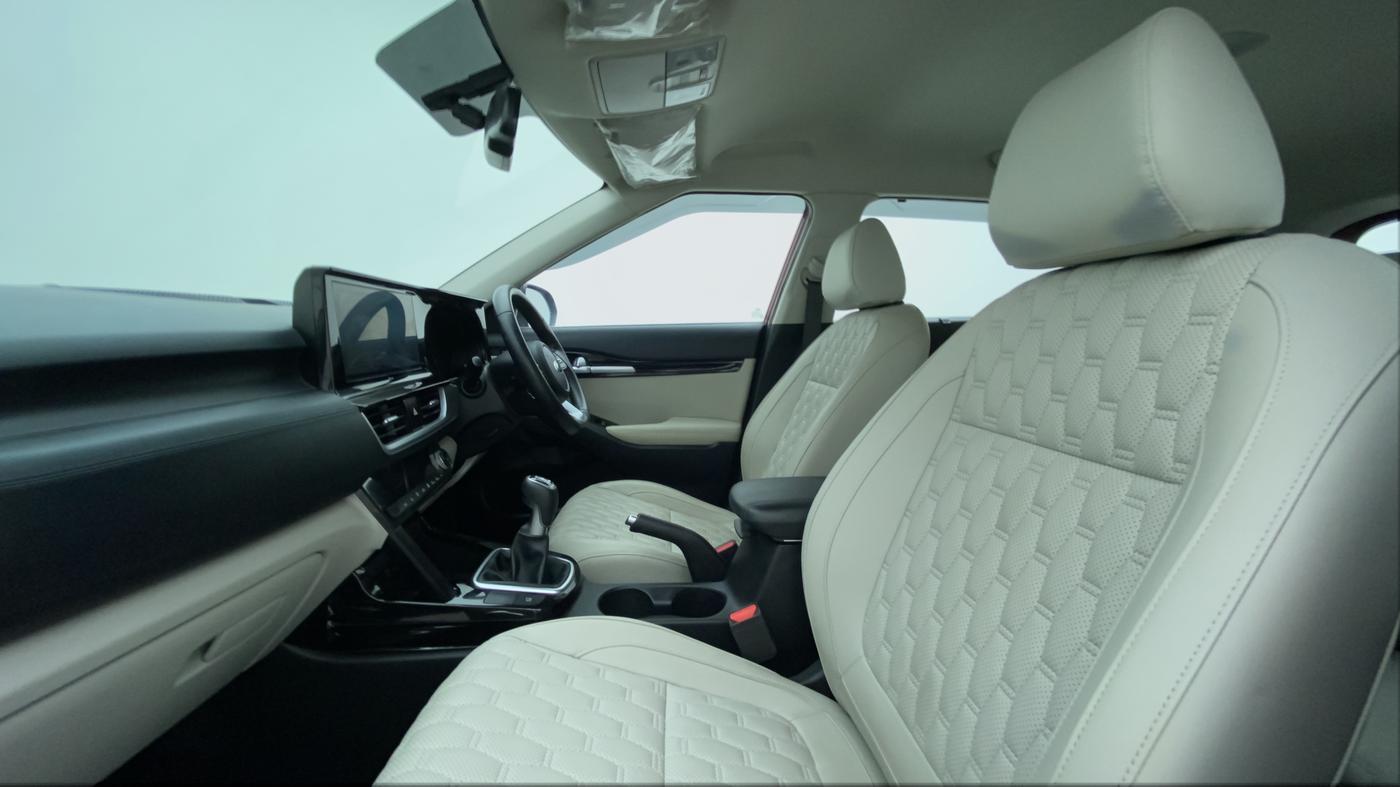 2020 KIA SELTOS HTX 1.5 PETROL MT, Petrol, Manual, 10,848 km, Right Side Front Door Cabin
