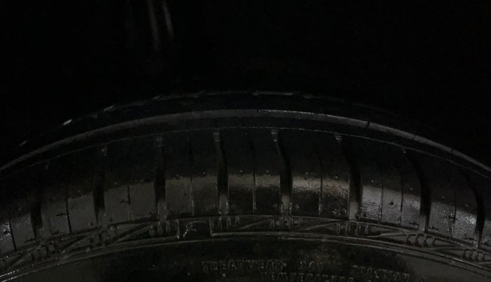 2016 Maruti Baleno DELTA PETROL 1.2, Petrol, Manual, 67,283 km, Right Rear Tyre Tread